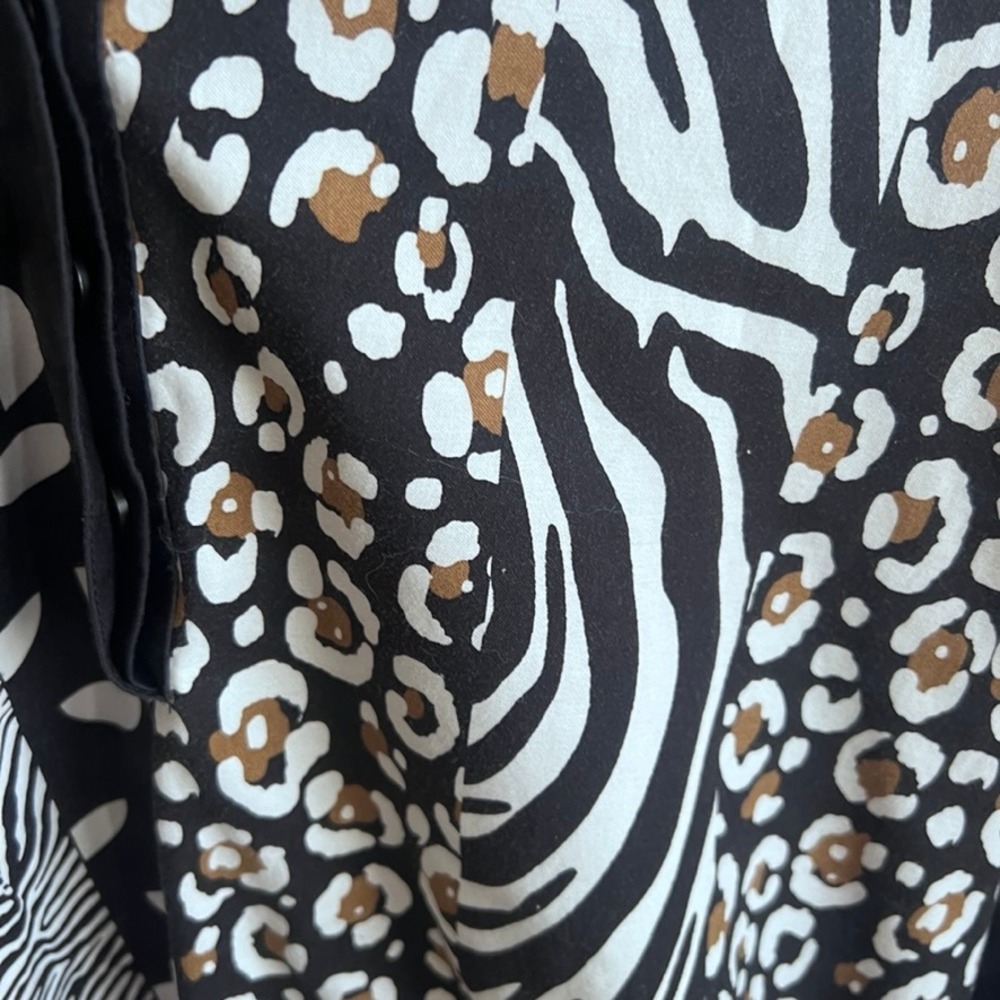 Chicos No-Iron Chic Stretch Animal Print Tunic Shirt Black Mixed Zebra Leopard M - Picture 7 of 11